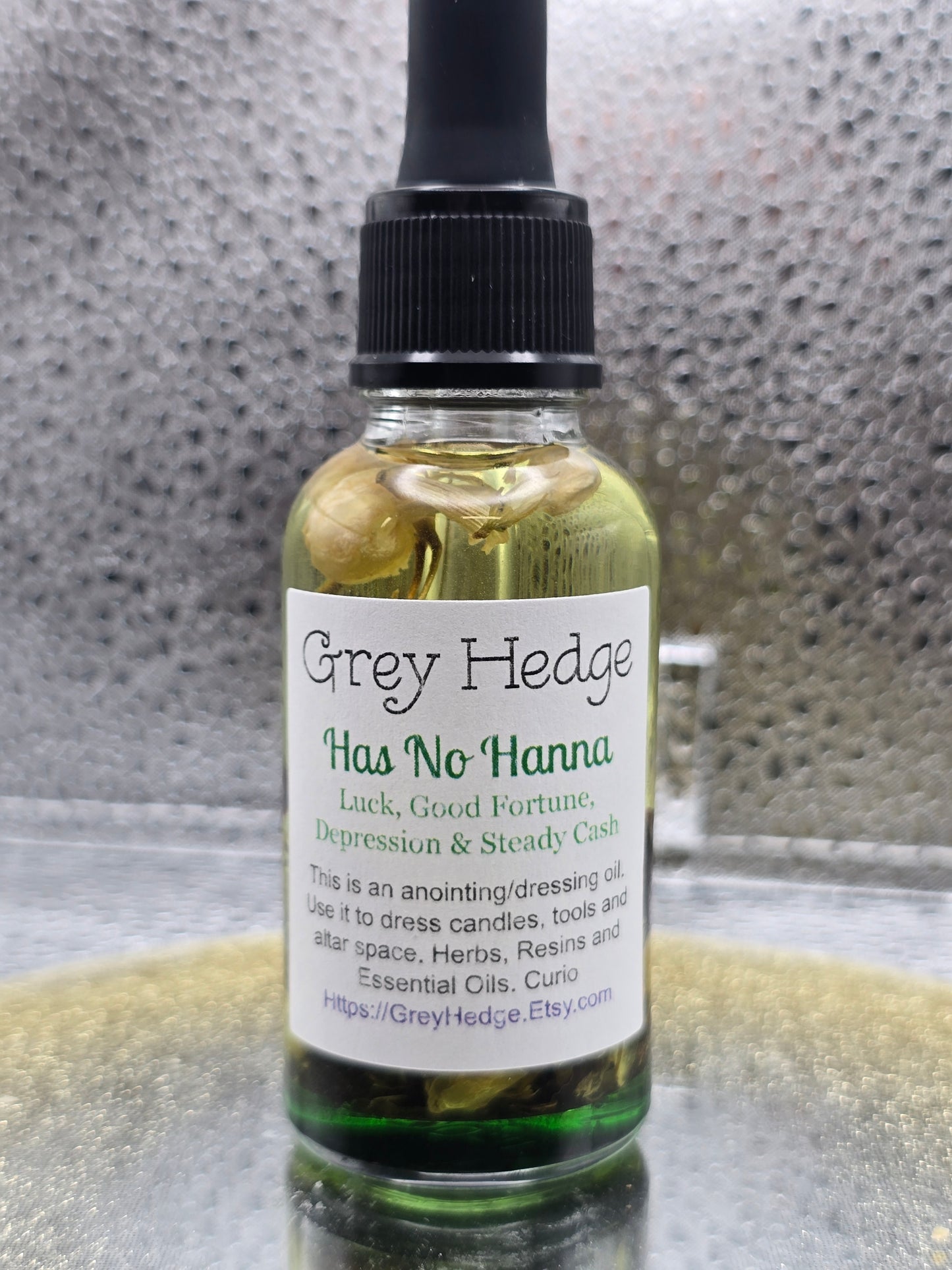 Has No Hanna ritual oil