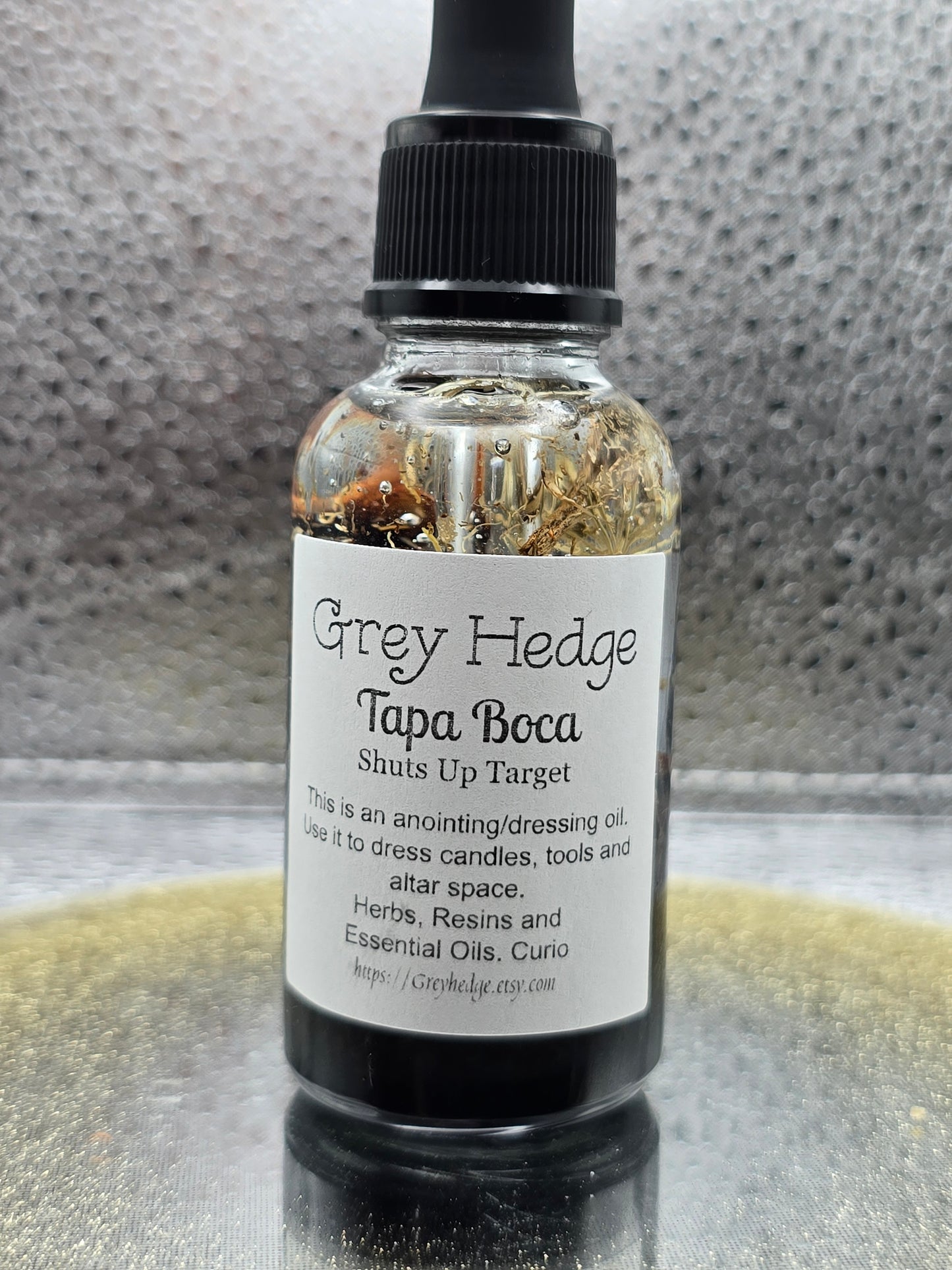 Tapa Boca ritual oil