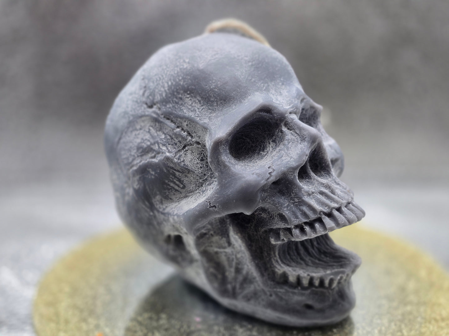 Screaming / Talking Skull Candle