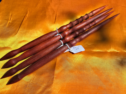 Red Heart, Chakte Kok Wand Traditional Length