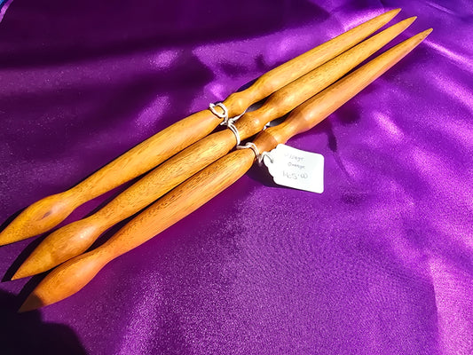 OSAGE ORANGE (HEDGE APPLE) Wand Traditional Length