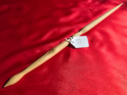 Holly Wand Traditional Length