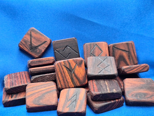 Kingwood Runes Elder Futhark Set