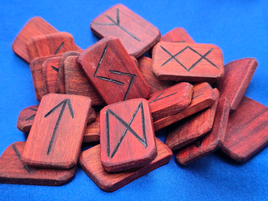 Redheart Elder Futhark Runes