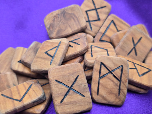 Apple Elder Futhark Runes