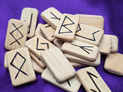Maple Elder Futhark Runes